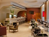 725 Continental hotel