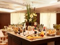 725 Continental hotel