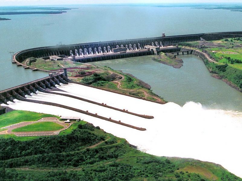 Visita a la represa Hidroeléctrica de Itaipú