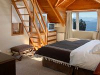 Cacique Inacayal Lake Hotel