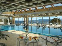 Cacique Inacayal Lake Hotel